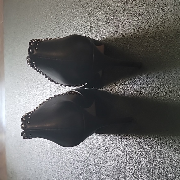 Shoes - Picture 3 of 3